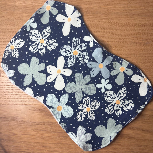 Winter Daisy Burp Cloth